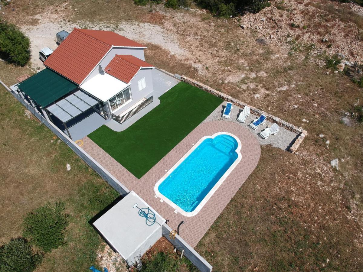 Villa Nane Garden House With Heated Pool à Mirce Extérieur photo
