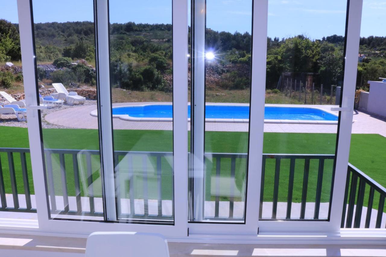 Villa Nane Garden House With Heated Pool à Mirce Extérieur photo